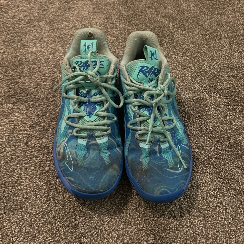 PUMA  LAMELO  blue version 3